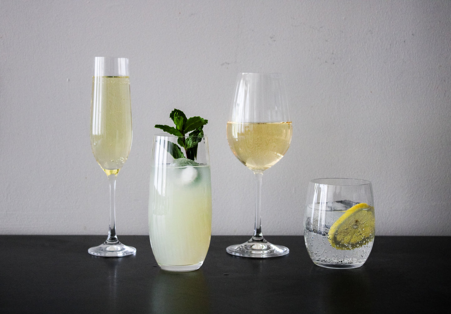 Waterfall White Wine Glass