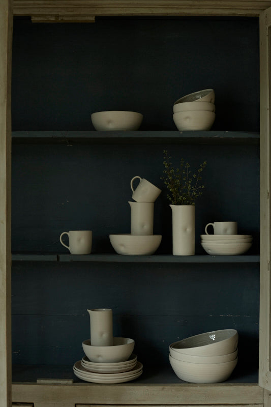 Pinch White Stoneware 16 Piece Dinnerware Set, Service For 4