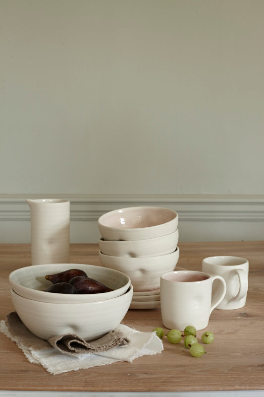 Pinch White Stoneware 16 Piece Dinnerware Set, Service For 4