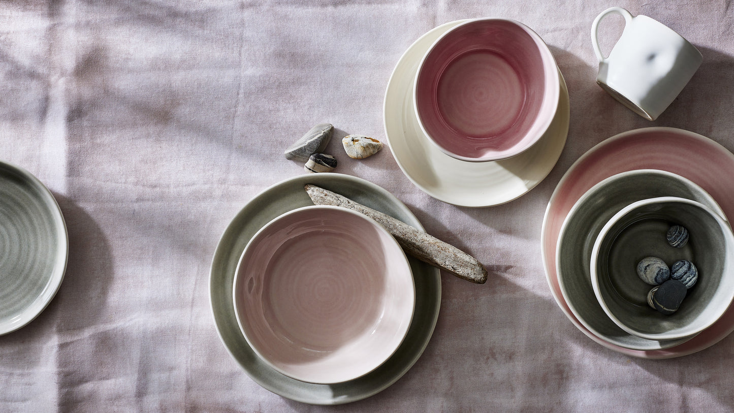 Pinch Mug in White - Set of 4