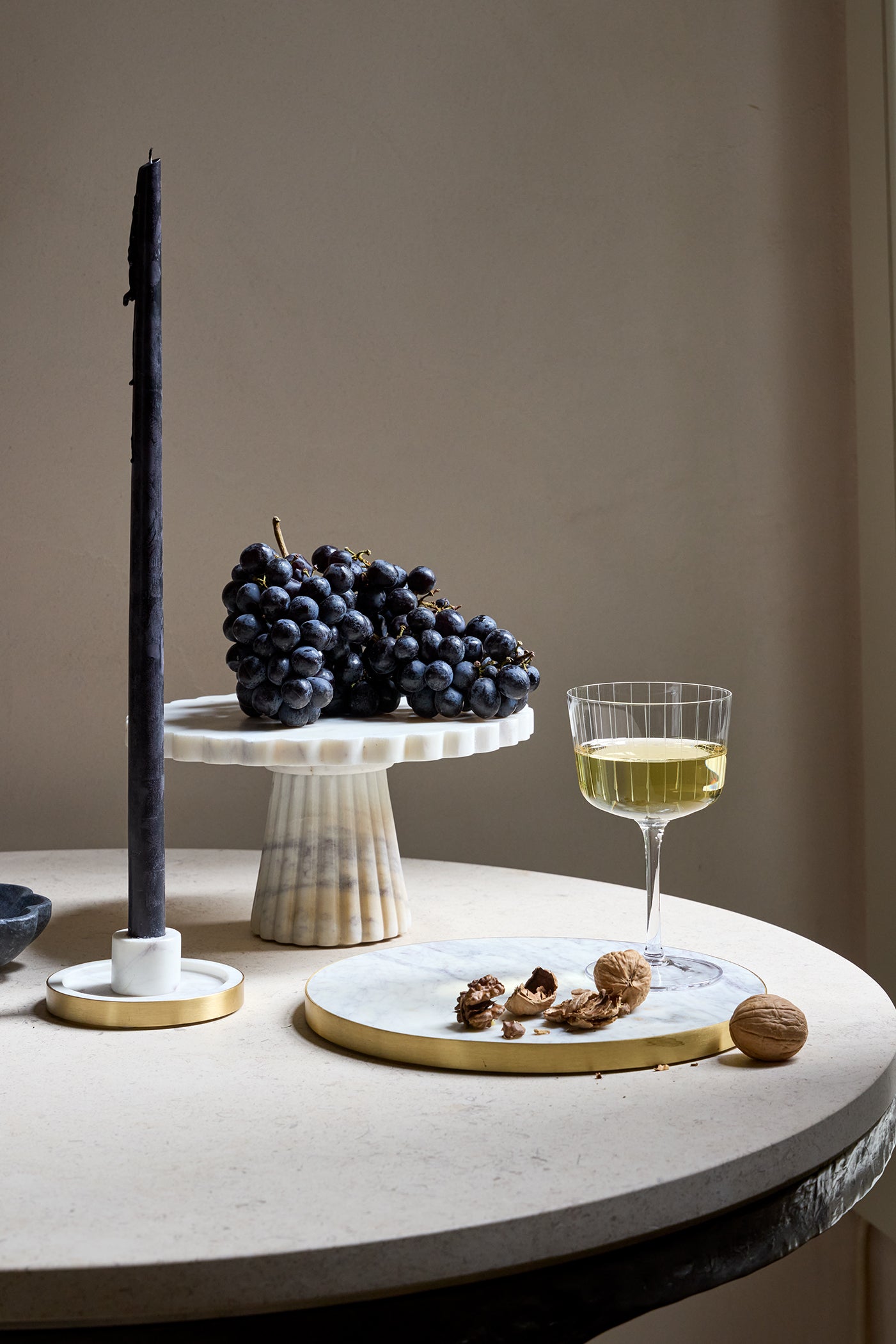 Verona White Marble Round Charger