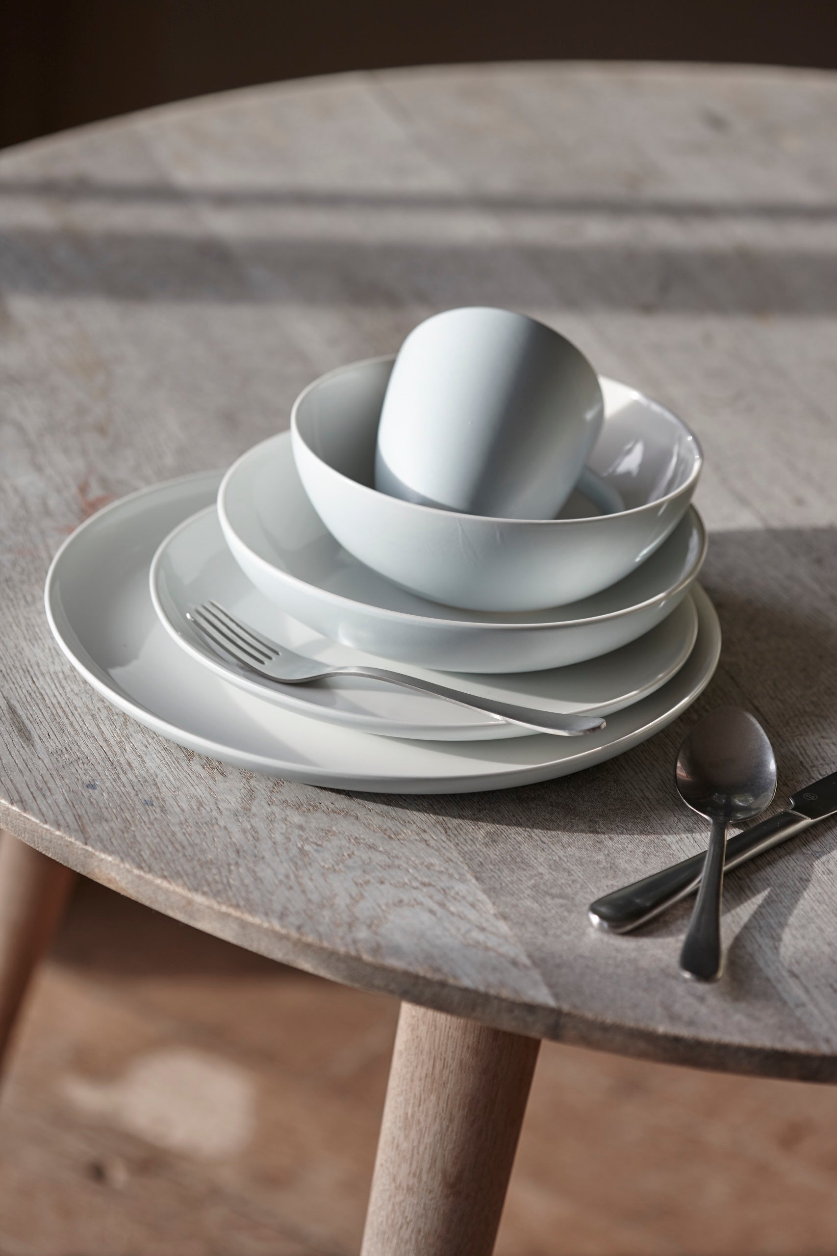 Procida 16-piece place setting - Blue Canvas Home Procida